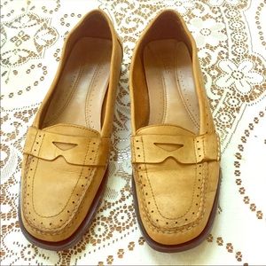 Bass tan wingtip genuine leather classic loafers